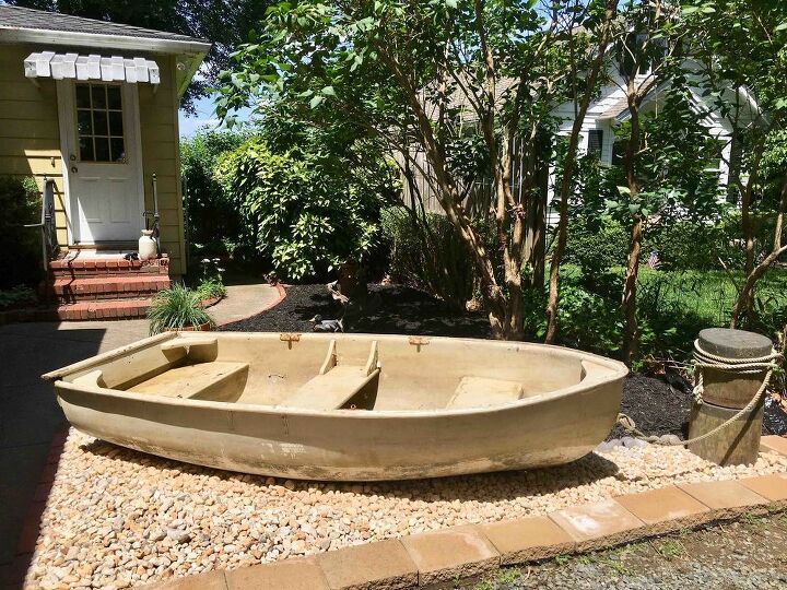 q how to make a rowboat into a garden