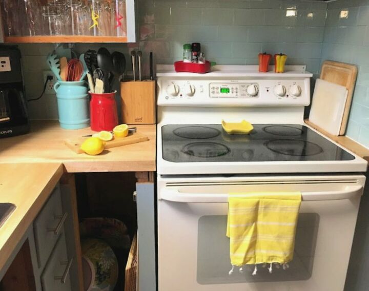 atualizao de backsplash de cozinha com azulejos descascados e colados