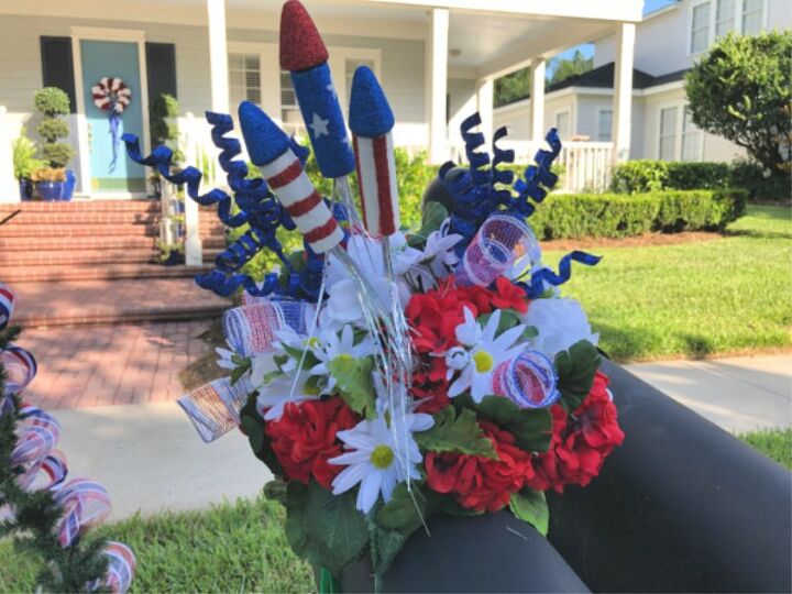 decorate your mailbox for the 4th of july