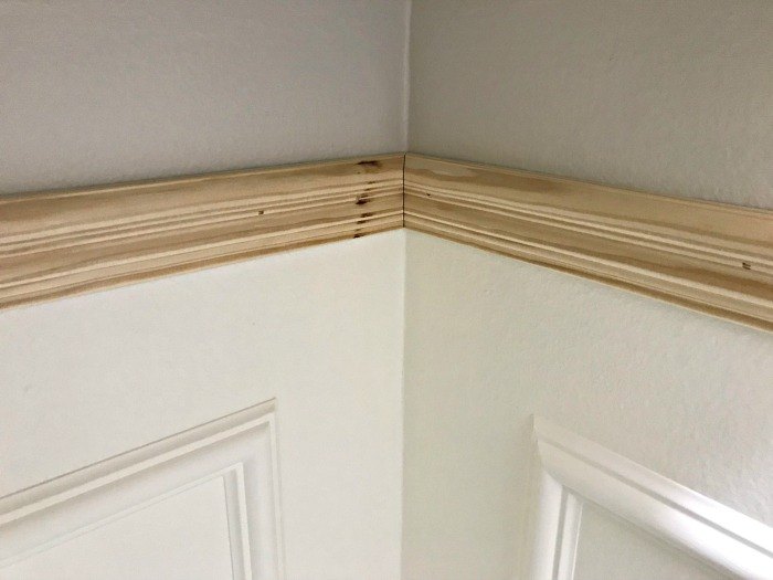 diy traditional chair rail picture frame wainscoting