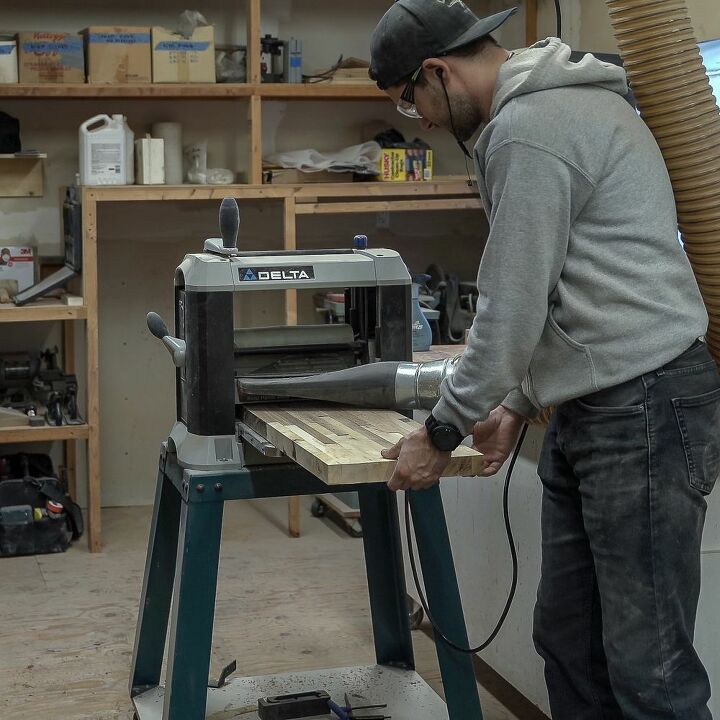 banco de bricolaje hecho de madera de desecho