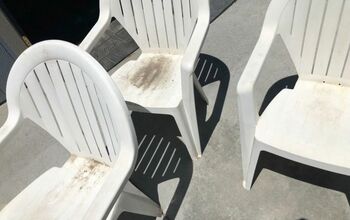  cadeiras de plástico repintadas em lindas cadeiras de pátio