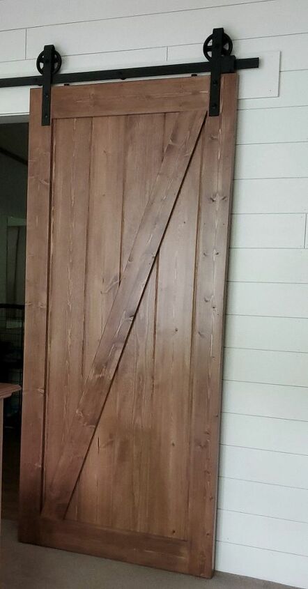 diy barn door, Finished barn door without a handle