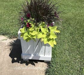 my diy no cost large planters from pallets