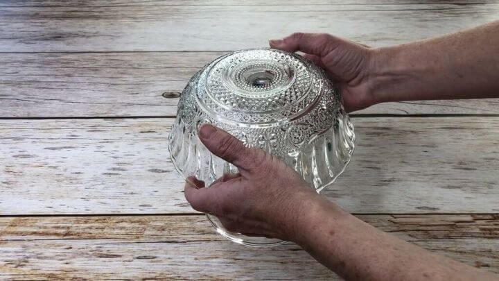recycled dishes to garden decor