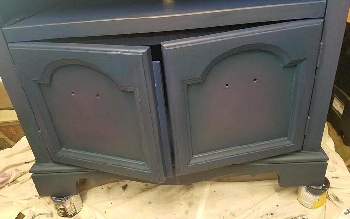 bland to grand tv stand, Doors with 3 color blend