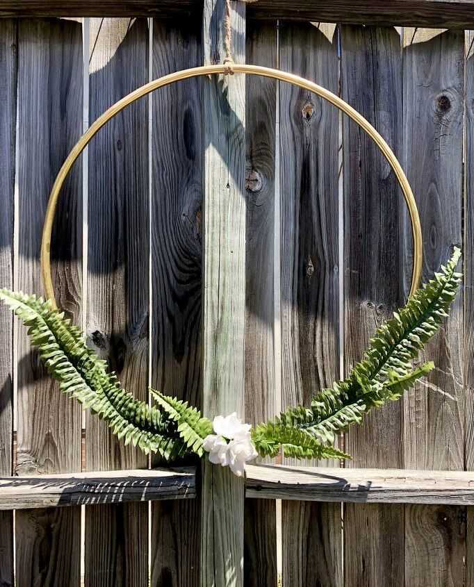 hula hoop de 2 dlares convertido en una bonita decoracin de aro colgante de flores