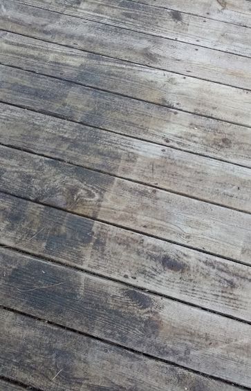 q need suggestions for staining my deck