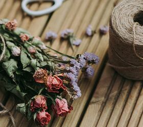 How to Dry Flowers, Plus Dried Flower Décor Ideas for Fall