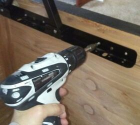 Convierte un viejo cofre de juguete en una mesa de café levantada