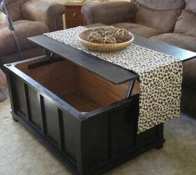 Convierte un viejo cofre de juguete en una mesa de café levantada