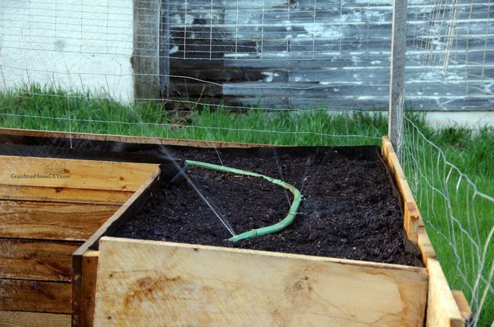 riego de bricolaje para mis jardines reciclaje de manguera con fugas