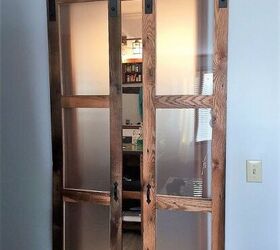 Construimos puertas correderas dobles «de estilo granero» para el baño