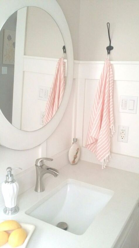 Dale a tu cuarto de baño un aspecto fresco de granja | Hometalk
