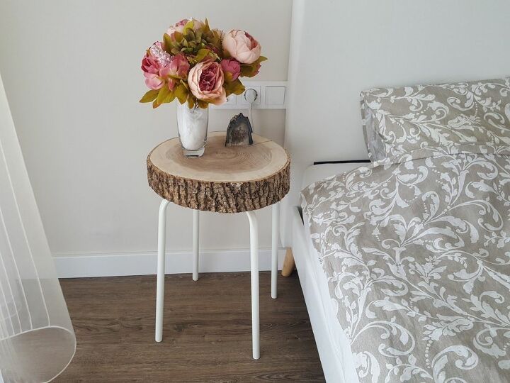 side table from wood slice