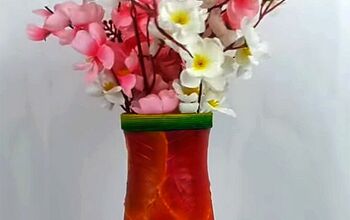 Uso creativo de las hojas de peepal y la botella de plástico para hacer un jarrón de flores