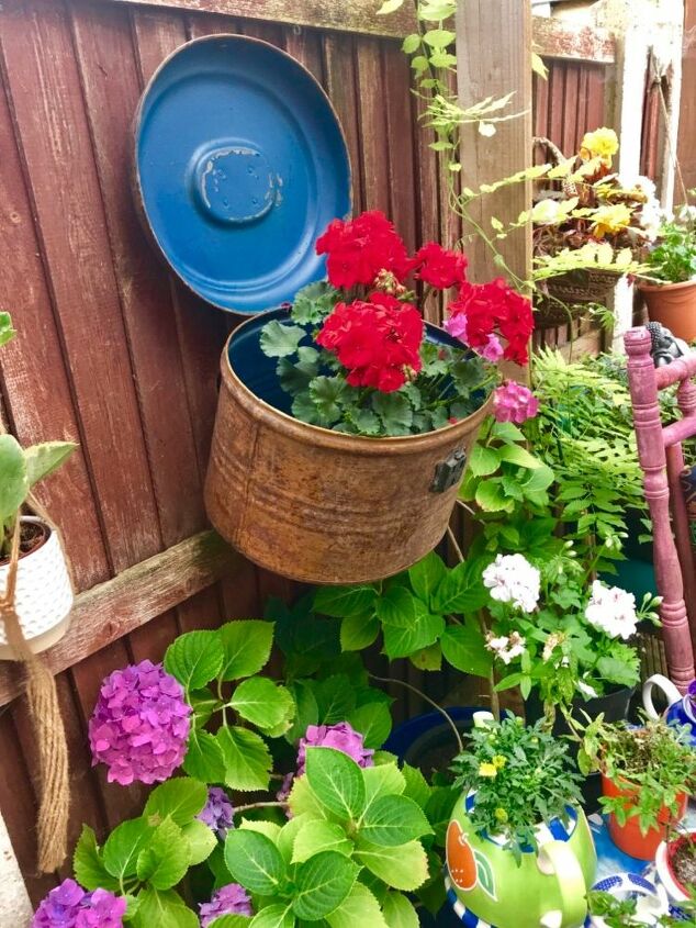 how to transform a hatbox into delightful planter, Victorian Hat Box Planter