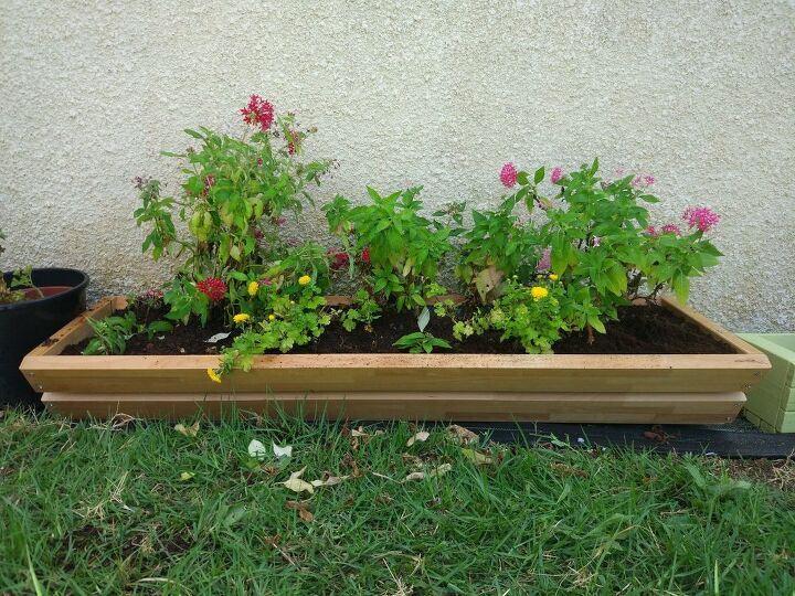cmo convertir un tablero de mesa en una jardinera, El producto final