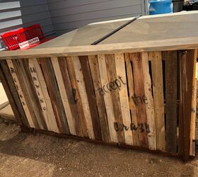 perfectly repurposed pallets to pony wall, Finished pony wall bar