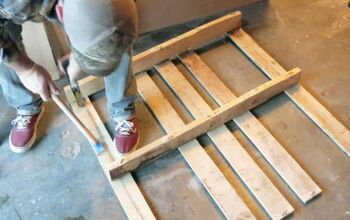  Como fazer uma mesa lateral de madeira de pallet estilo rústico