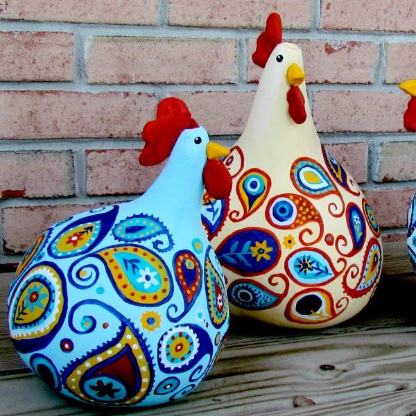 creating some gossipy paisley chickens