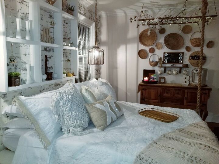 cama colgante remodelacin de la habitacin de invitados con ladrillos de imitacin, Barra de caf y estanter a de pared