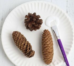 naturally scented cinnamon pine cones