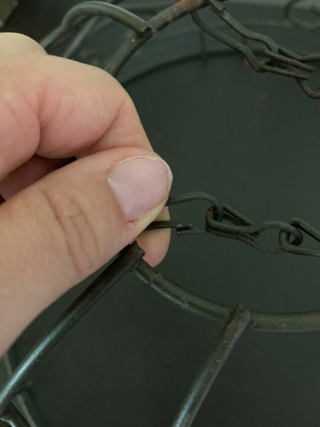 quick and easy diy indoor outdoor light, Remove the Chain