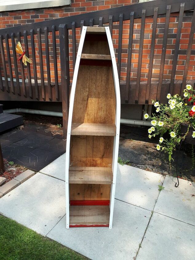 vieja tabla de planchar de madera convertida en estantera de esquina, Hacer los estantes de bricolaje