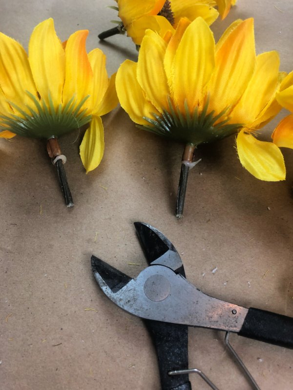 sunflower decorations for your home and table