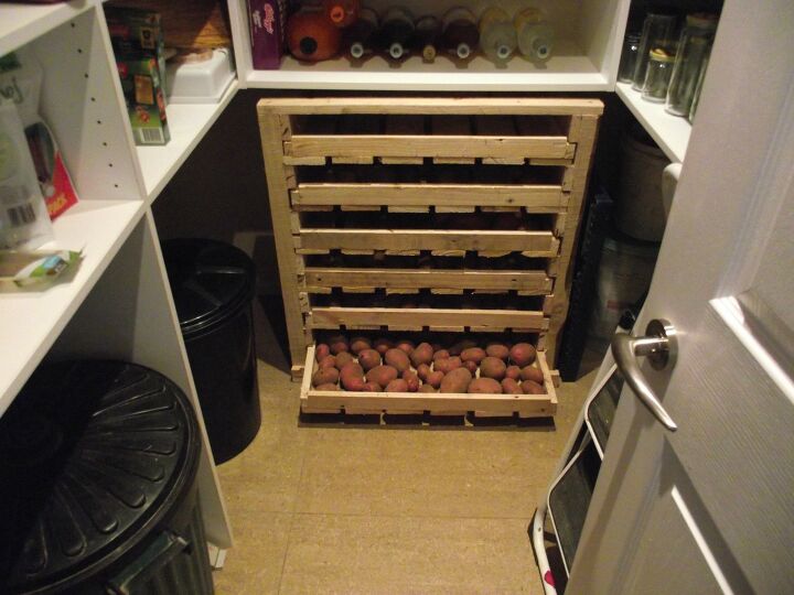 s 25 way people are still using pallets to make everything, Pallet pantry vegetable storage