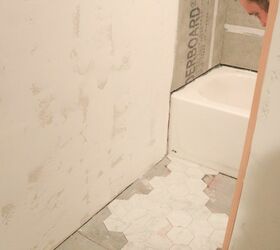 installing bathroom tiles