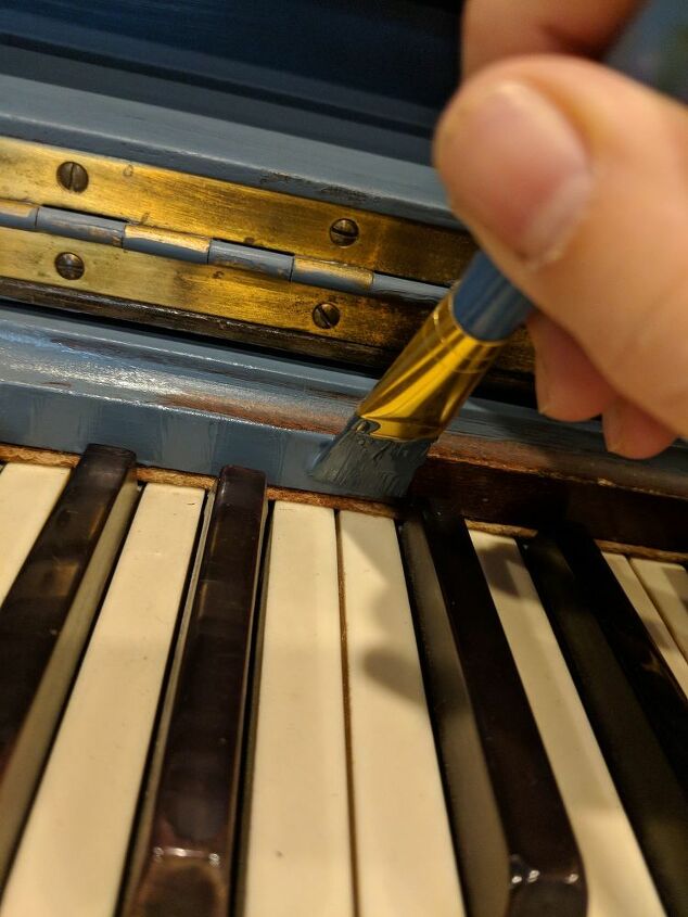 how to paint an old upright piano