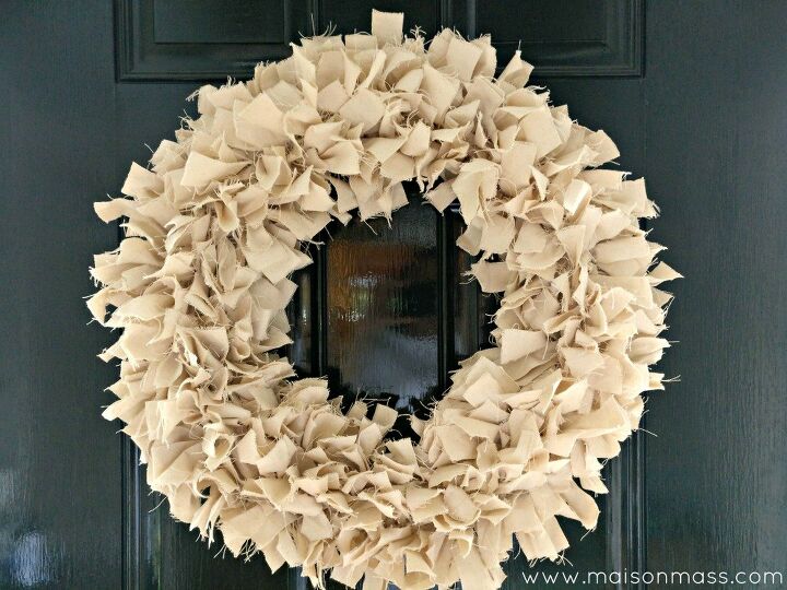 s 19 ways to use a drop cloth that you ve probably never thought of, A drop cloth wreath Oh yes please