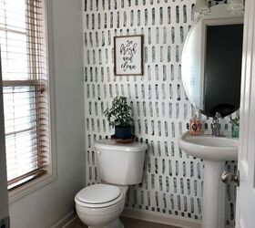 21 of our favorite feature accent gallery walls you can try today, This sponge accent wall came out SO great
