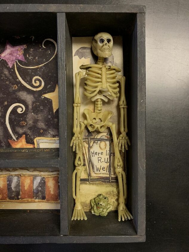 mini caja temtica de halloween, Comienza con los huesos
