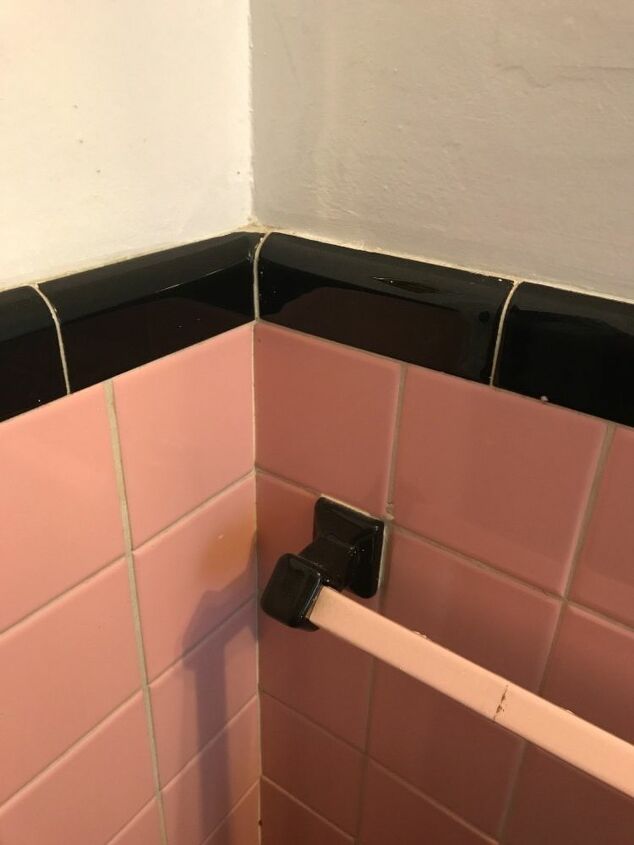 q how can i cover bathroom tile