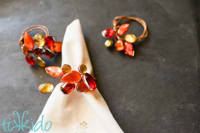 25 gorgeous ways to let everyone know that it s finally september, Jeweled fall napkin rings