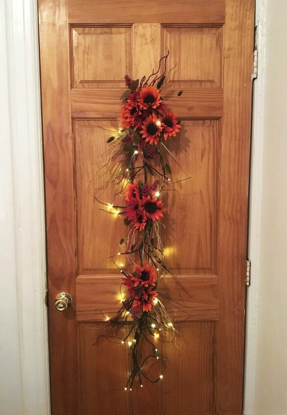 25 gorgeous ways to let everyone know that it s finally september, Autumn sunflower door hanger