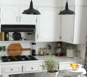 refacing outdated kitchen cabinets