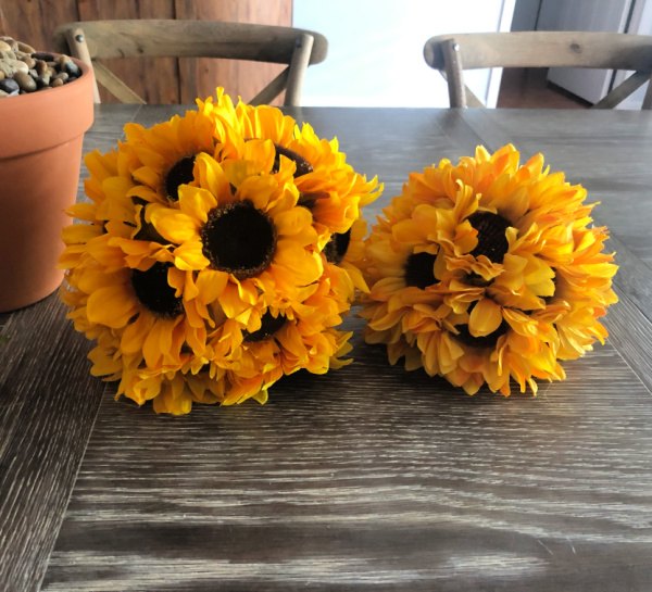 s 13 gorgeous table decor ideas for you o copy this fall, Sunflower centerpieces