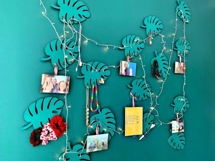 s 10 signs frames artwork you can make in just one day, Teenage Memo Wall With Key Holders