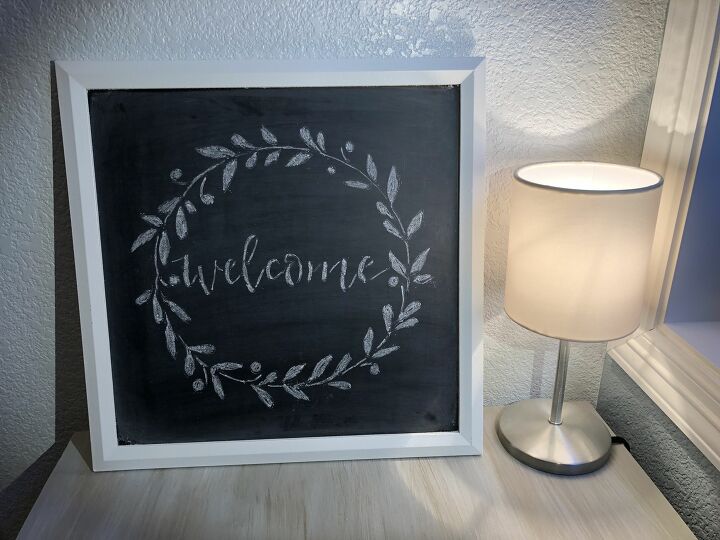 s 10 signs frames artwork you can make in just one day, Easy Chalkboard Welcome Sign