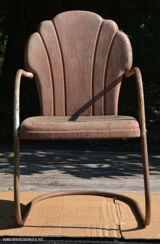 pinte uma cadeira de jardim de metal vintage