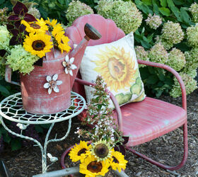 painting a vintage metal lawn chair