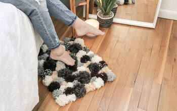  Faça um tapete aconchegante com pompons