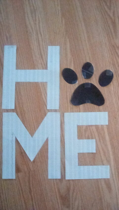 home sign w paw print