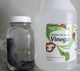 Pour vinegar into a jar for this 3-step bedroom idea that will save you thousands