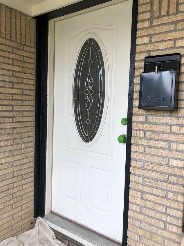 pintar la puerta de entrada de nuestros vecinos