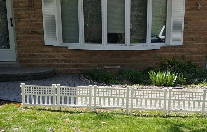 20 inspirational ideas for creating a beautiful outdoor walkway, 6 Get Curb Appeal with Neat and Attractive White Fencing